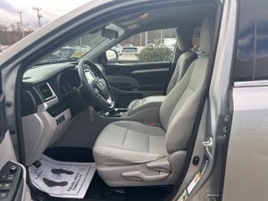 2019 Toyota Highlander LE V6 AWD
