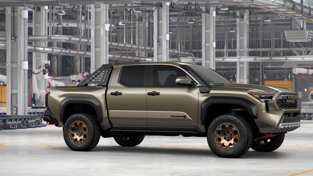 2026 Toyota Tacoma i-FORCE MAX Trailhunter