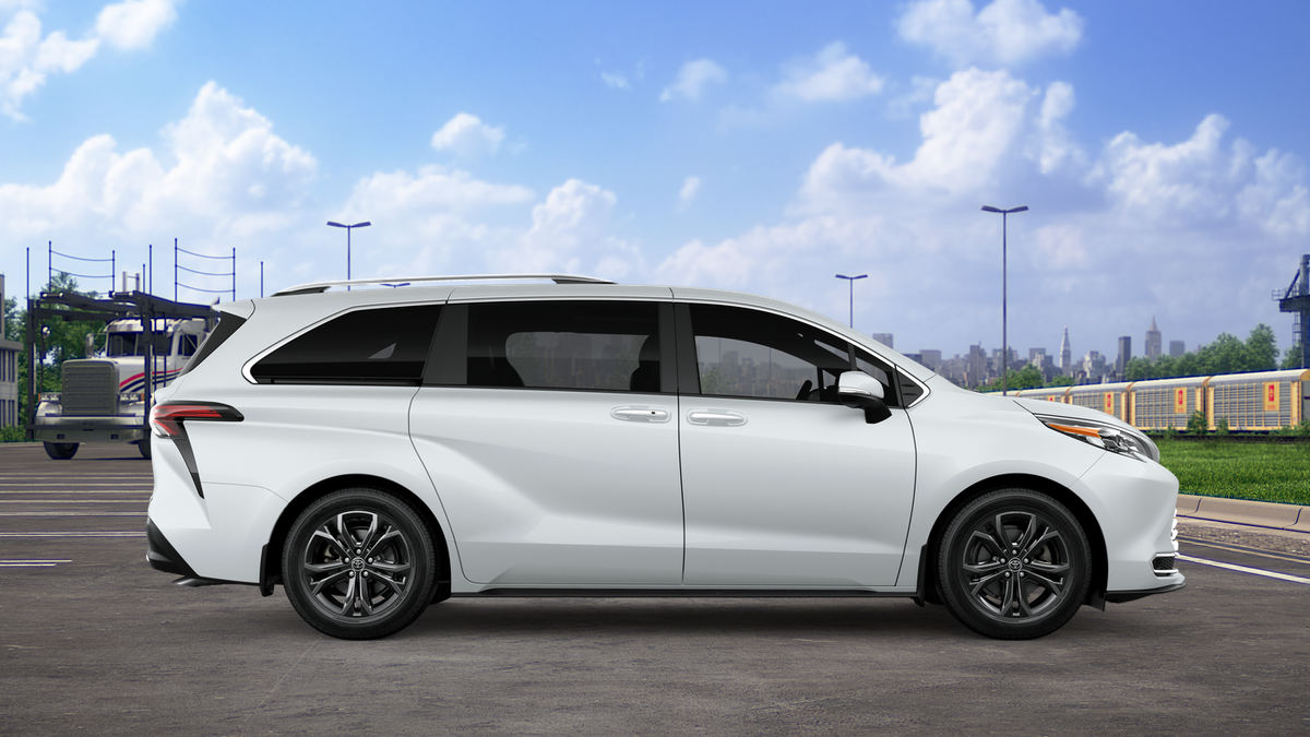 2026 Toyota Sienna Platinum