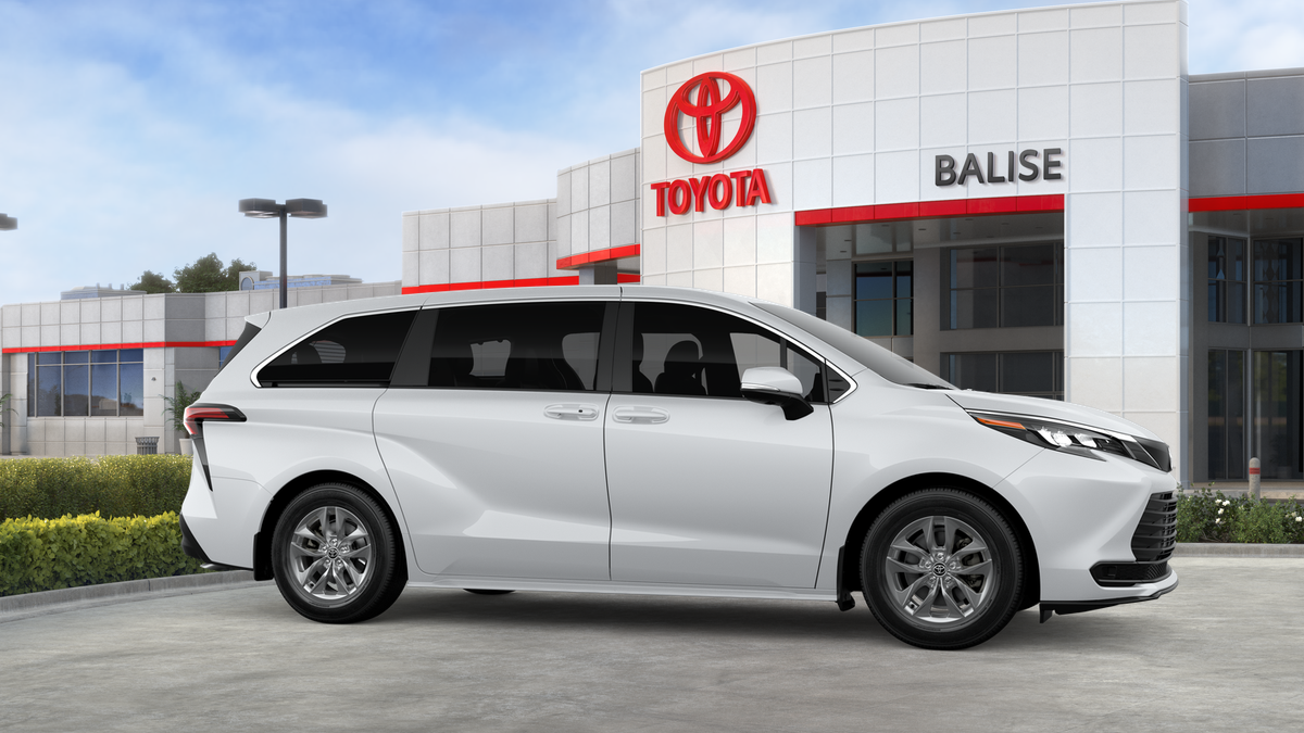 2026 Toyota Sienna LE