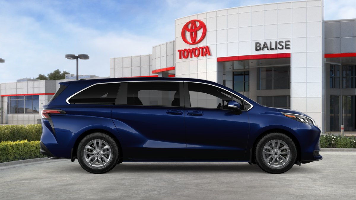 2026 Toyota Sienna LE