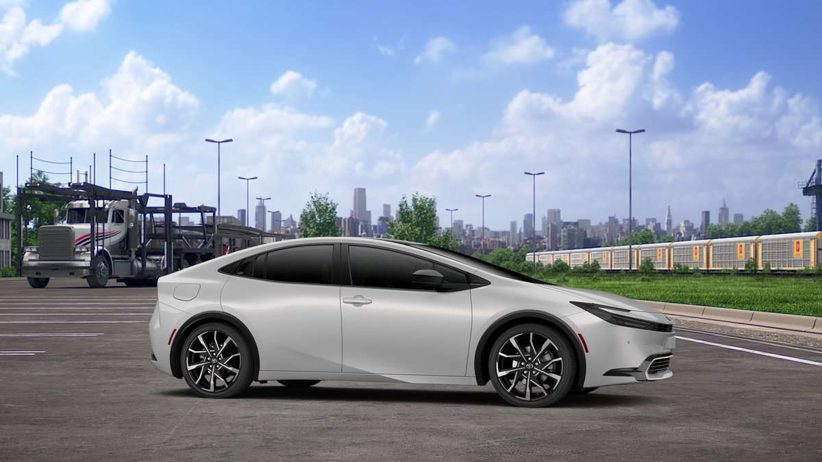 2027 Toyota Prius Plug-in Hybrid XSE