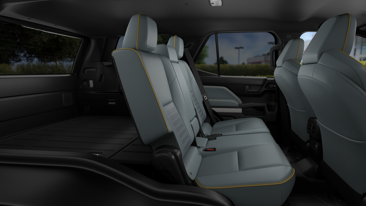 2025 Toyota 4Runner i-FORCE MAX Trailhunter