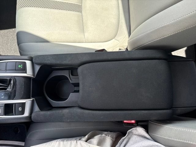 2016 Honda Civic 4dr CVT LX