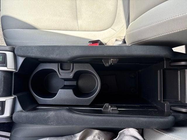 2016 Honda Civic 4dr CVT LX