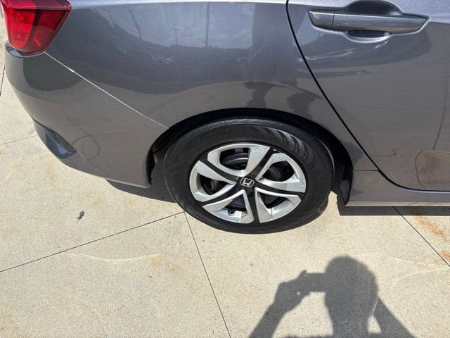 2016 Honda Civic 4dr CVT LX