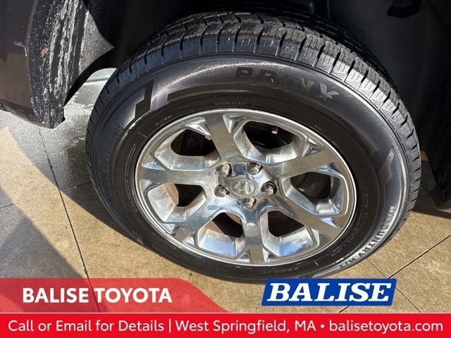 2016 RAM 1500 4WD Crew Cab 140.5 Laramie