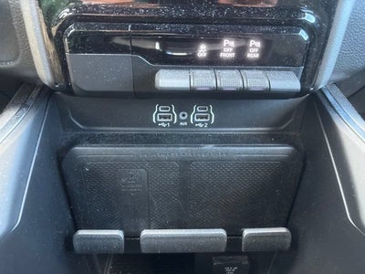 2025 RAM 1500 Big Horn 4x4 Crew Cab 5'7 Box