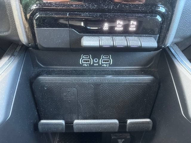 2025 RAM 1500 Big Horn 4x4 Crew Cab 5'7 Box