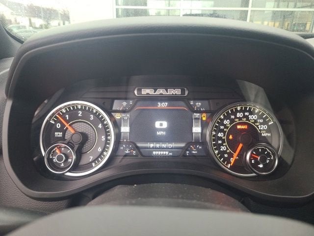 2022 RAM 1500 Big Horn 4x4 Crew Cab 5'7 Box