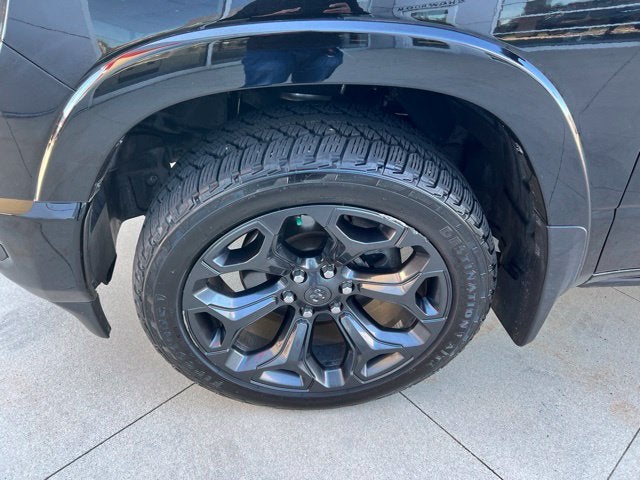 2020 RAM 1500 Limited 4x4 Crew Cab 6'4 Box