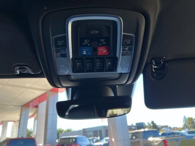 2020 RAM 1500 Limited 4x4 Crew Cab 6'4 Box