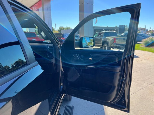 2020 RAM 1500 Limited 4x4 Crew Cab 6'4 Box