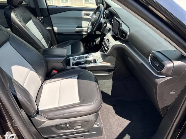 2023 Ford Explorer XLT 4WD