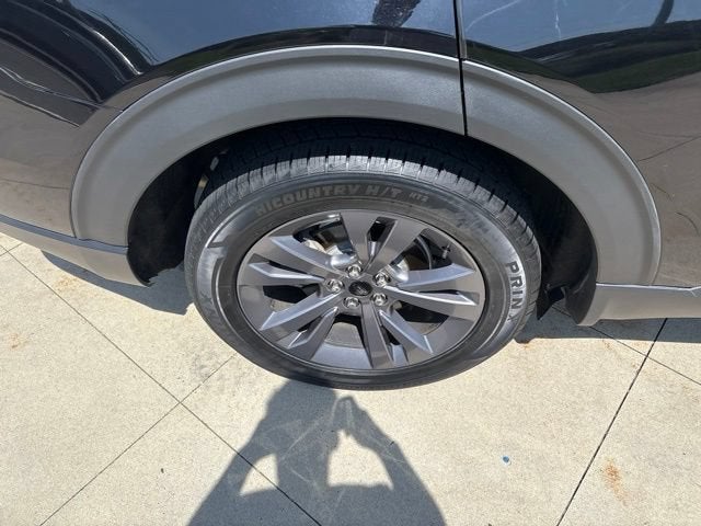 2023 Ford Explorer XLT 4WD