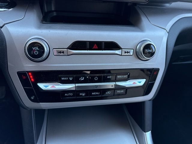 2024 Ford Explorer XLT 4WD