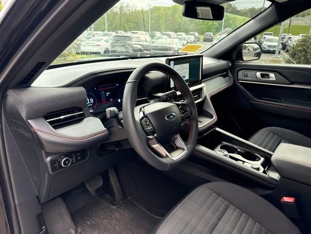 2025 Ford Explorer ST-Line RWD