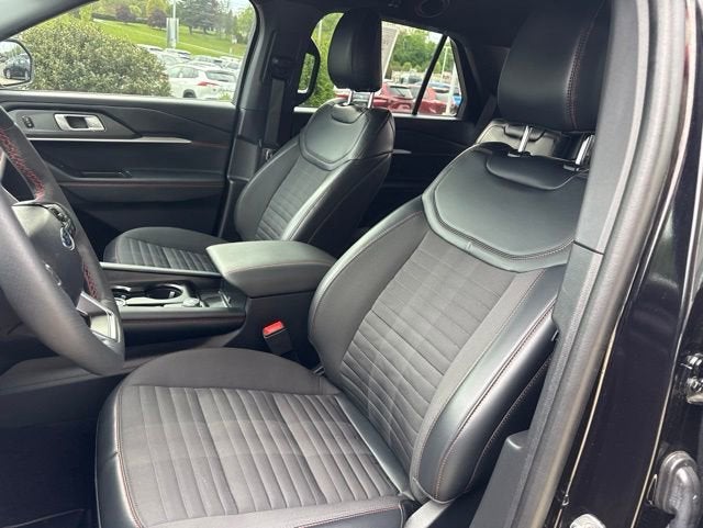 2025 Ford Explorer ST-Line RWD