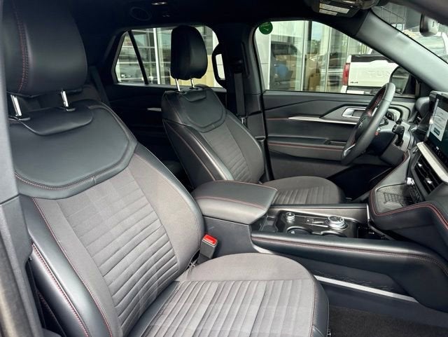 2025 Ford Explorer ST-Line RWD