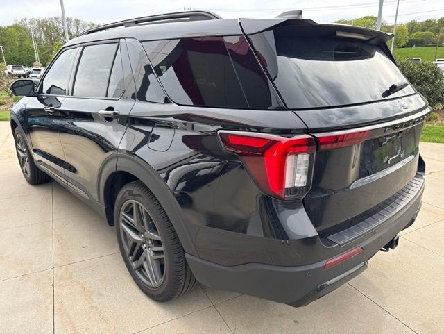 2025 Ford Explorer ST-Line RWD