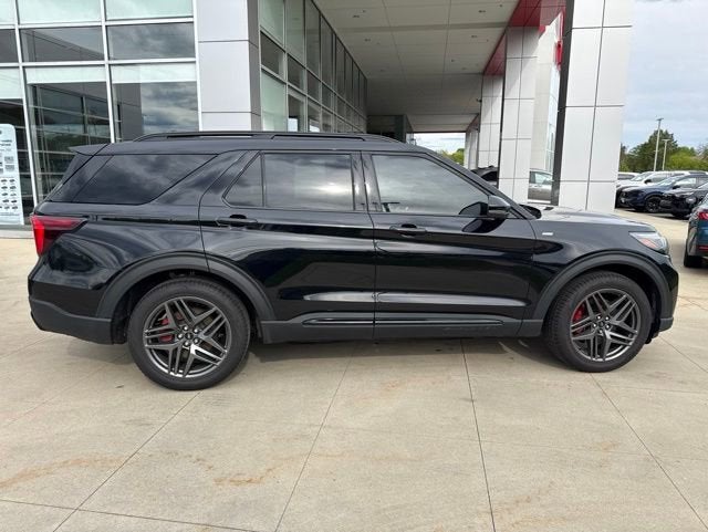 2025 Ford Explorer ST-Line RWD