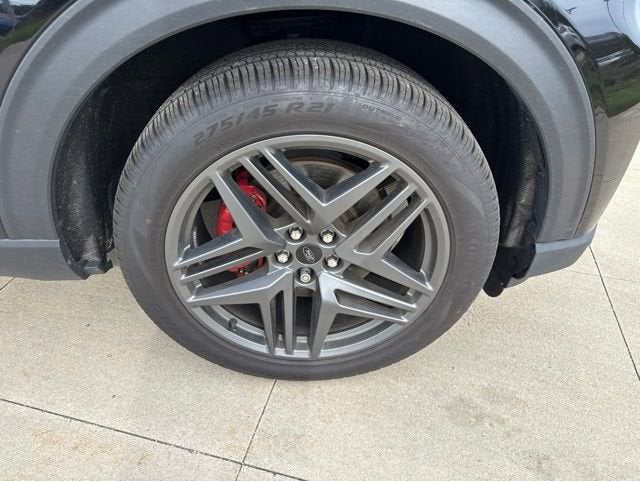 2025 Ford Explorer ST-Line RWD