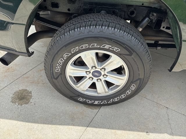 2015 Ford F-150 4WD SuperCab 145 XLT