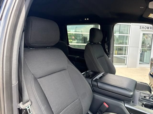 2021 Ford F-150 Base
