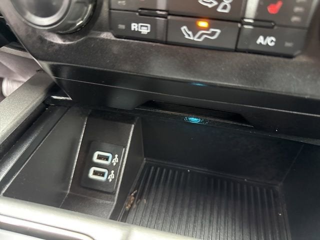 2017 Ford F-150 Raptor 4WD SuperCrew 5.5' Box