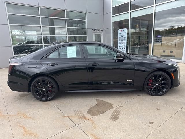 2023 Cadillac CT4 4dr Sdn