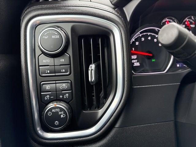 2021 Chevrolet Silverado 1500 4WD Crew Cab 147 RST