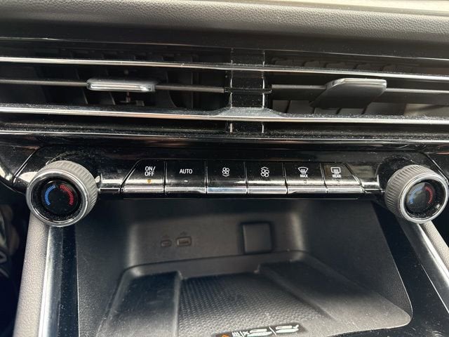 2025 Chevrolet Traverse AWD 4dr LT w/2LT