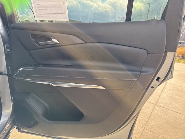 2025 Chevrolet Traverse AWD 4dr LT w/2LT