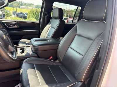 2023 Chevrolet Suburban 2WD 4dr Premier