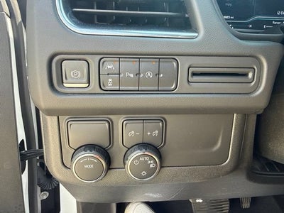 2023 Chevrolet Suburban 2WD 4dr Premier