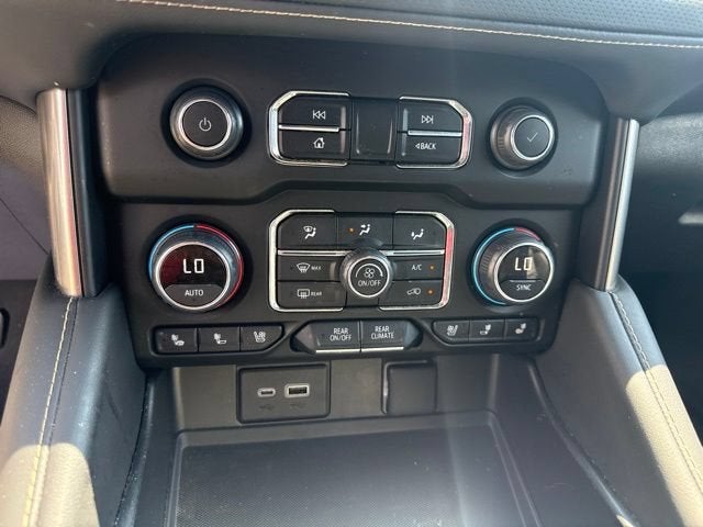 2023 Chevrolet Suburban 2WD 4dr Premier