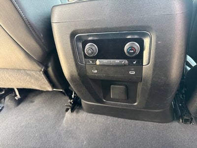 2023 Chevrolet Suburban 2WD 4dr Premier
