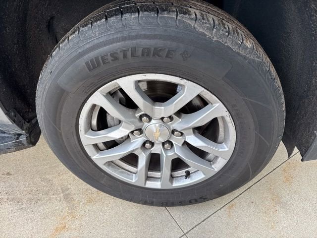 2023 Chevrolet Suburban 4WD 4dr LT