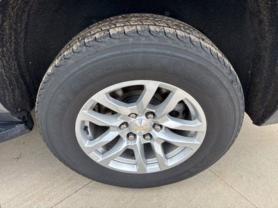 2023 Chevrolet Suburban 4WD 4dr LT