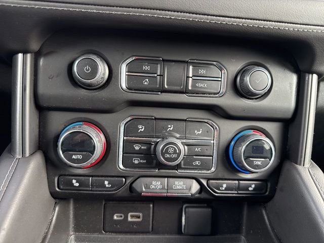 2023 Chevrolet Suburban 4WD 4dr LT