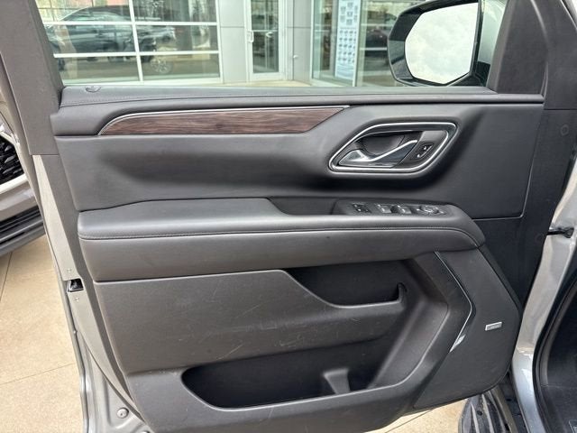 2023 Chevrolet Suburban 4WD 4dr LT