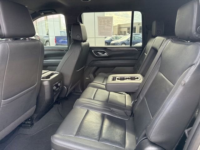 2023 Chevrolet Suburban 4WD 4dr LT