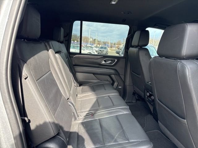 2023 Chevrolet Suburban 4WD 4dr LT