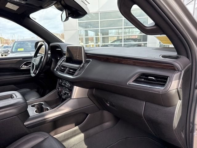 2023 Chevrolet Suburban 4WD 4dr LT