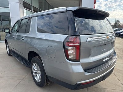 2023 Chevrolet Suburban 4WD 4dr LT