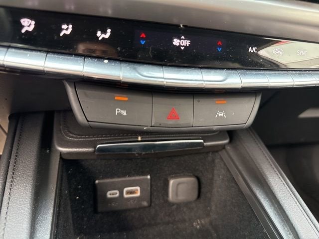 2025 Cadillac XT4 AWD 4dr Premium Luxury