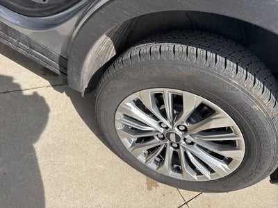 2025 Cadillac XT4 AWD 4dr Premium Luxury