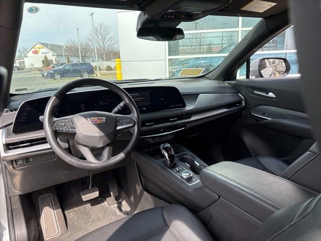 2025 Cadillac XT4 AWD 4dr Premium Luxury