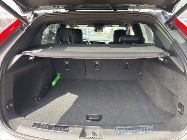 2025 Cadillac XT4 AWD 4dr Premium Luxury