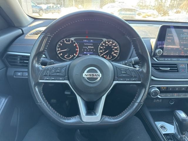 2022 Nissan Altima 2.0 SR Sedan